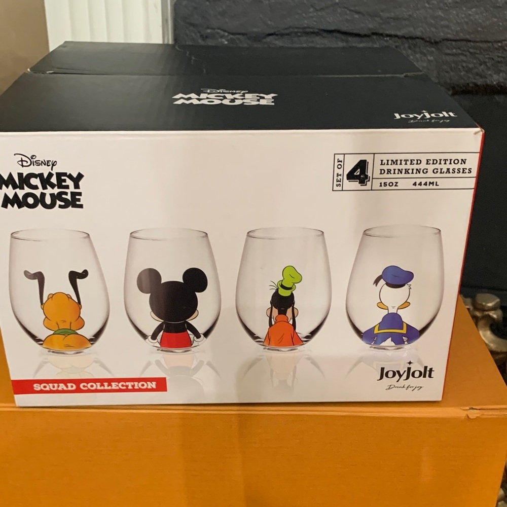 JoyJolt Disney Mickey Mouse Squad Collection Glasses (Set of 4) - Multi